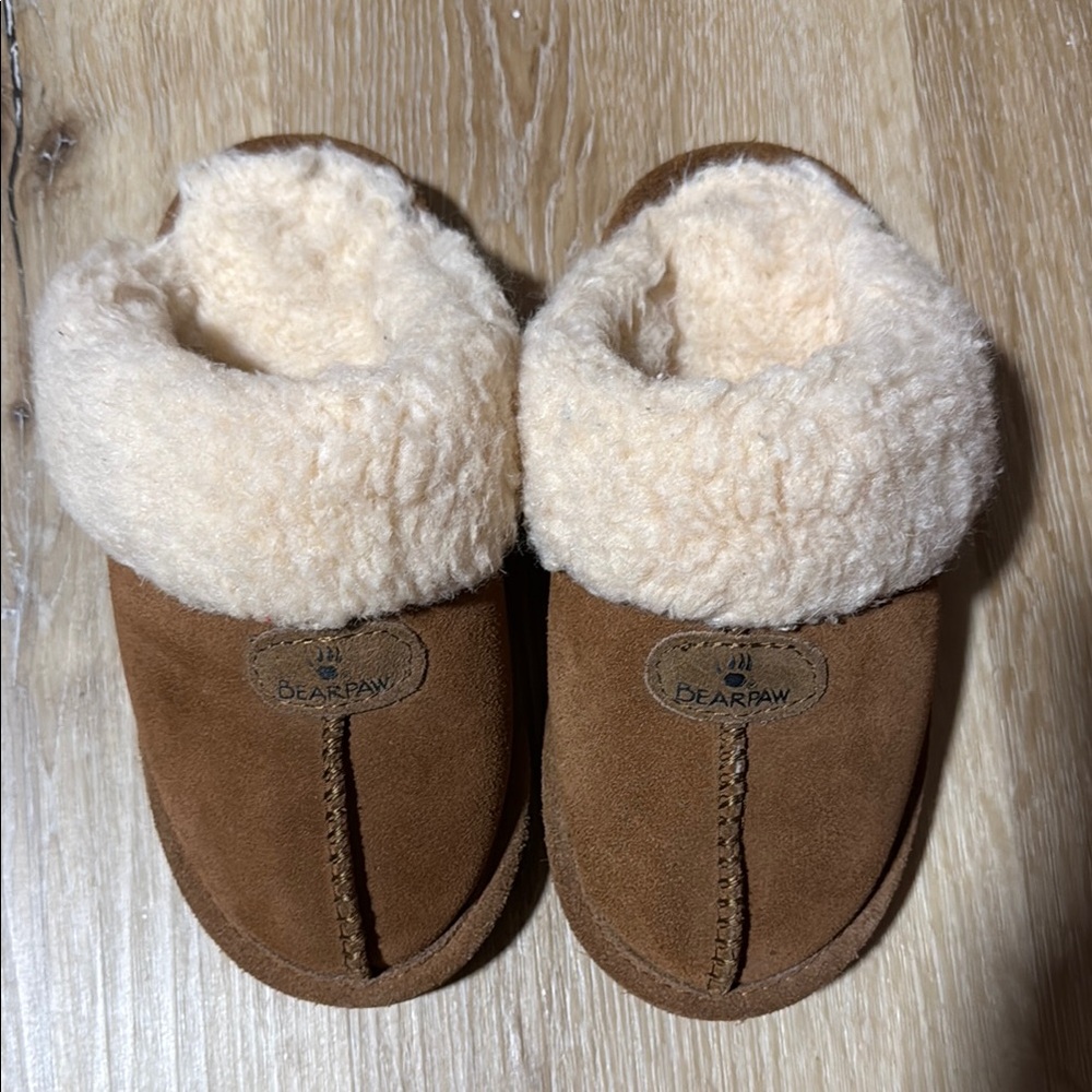 Kids Bearpaw Loki slipper size 1